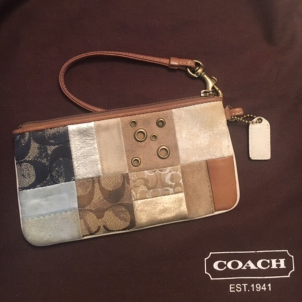 Coach patch work wristlet